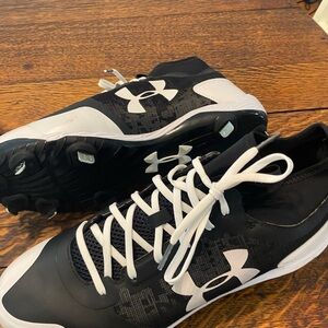 Under Armour Black And White Mens Metal Cleats Size 11 New